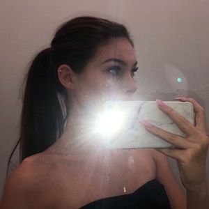 Meet your Posher, Julia